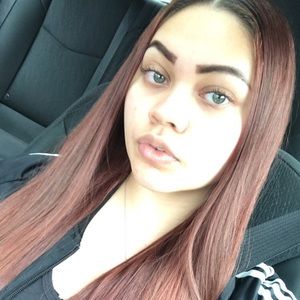 Meet your Posher, Xio